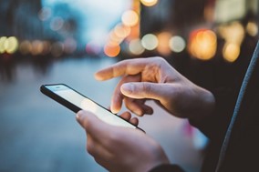 Κυβερνοασφάλεια: Πώς να καταλάβετε αν έχουν χακάρει το κινητό σας